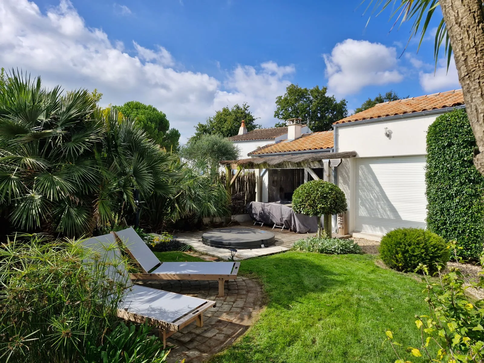 Jardin paysager présenté sur le site LV Jardin